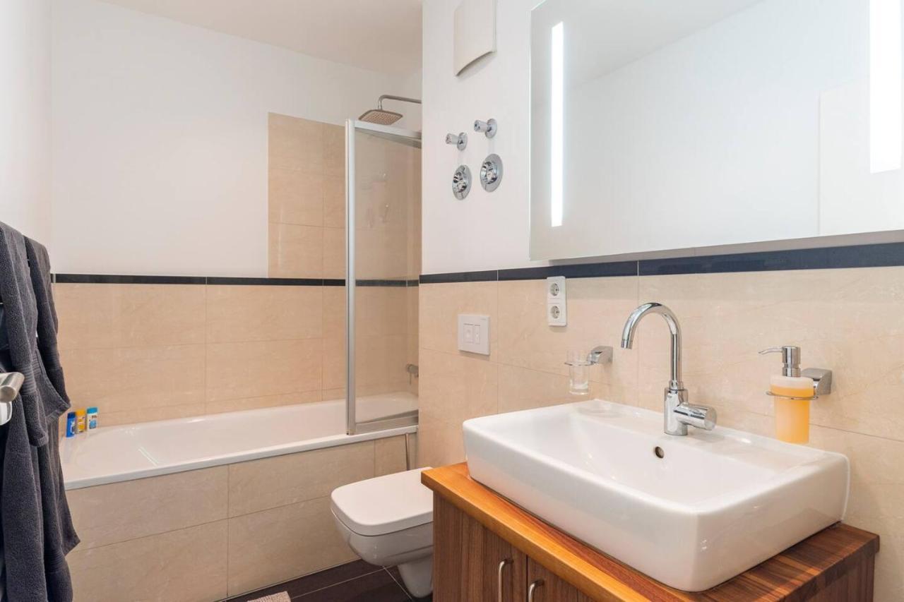 Super Zentrale, Gemutliche Wohnung Mit Balkon Lipsko Exteriér fotografie